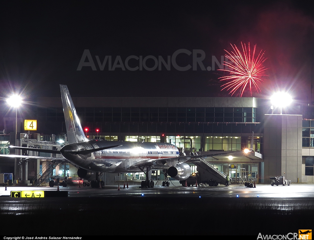 N607AM - Boeing 757-223 - American Airlines