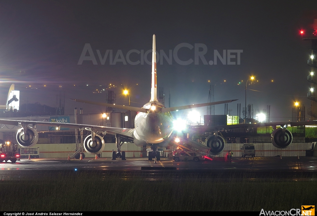 EC-JCZ - Airbus A340-642 - Iberia