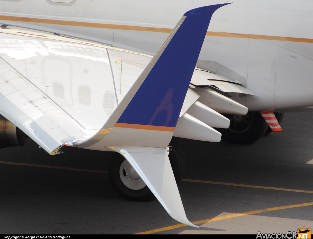 N37277 - Boeing 737 - Continental Airlines