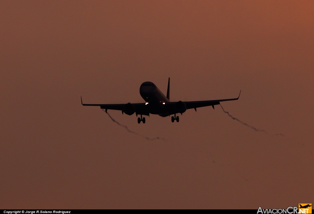 N935TA - Embraer 190-100IGW - TACA