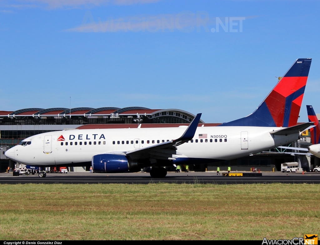 N305DQ - Boeing 737-732 - Delta Air Lines