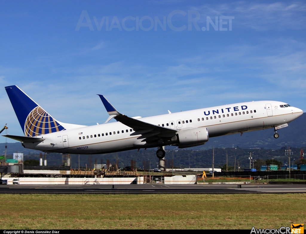 N87513 - Boeing 737-824 - United Airlines