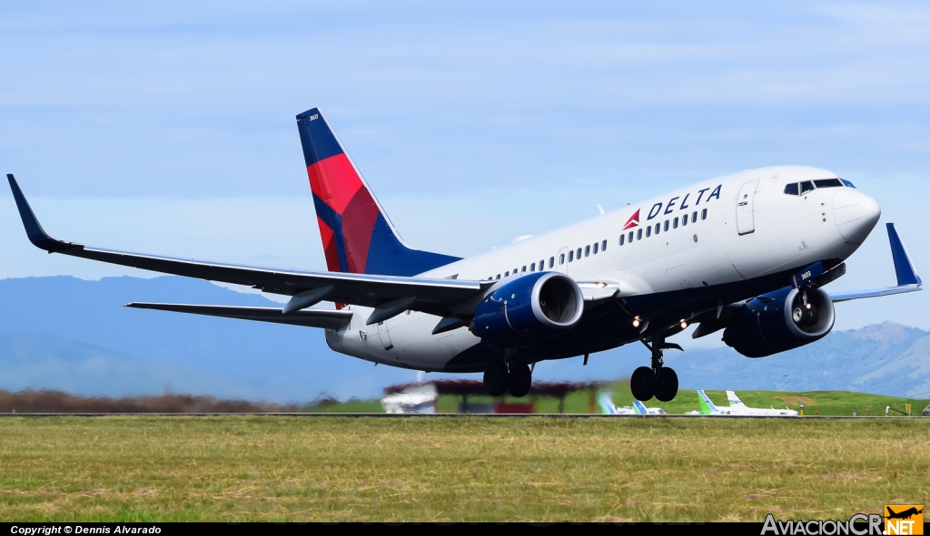 N303DQ - Boeing 737-732 - Delta Air Lines