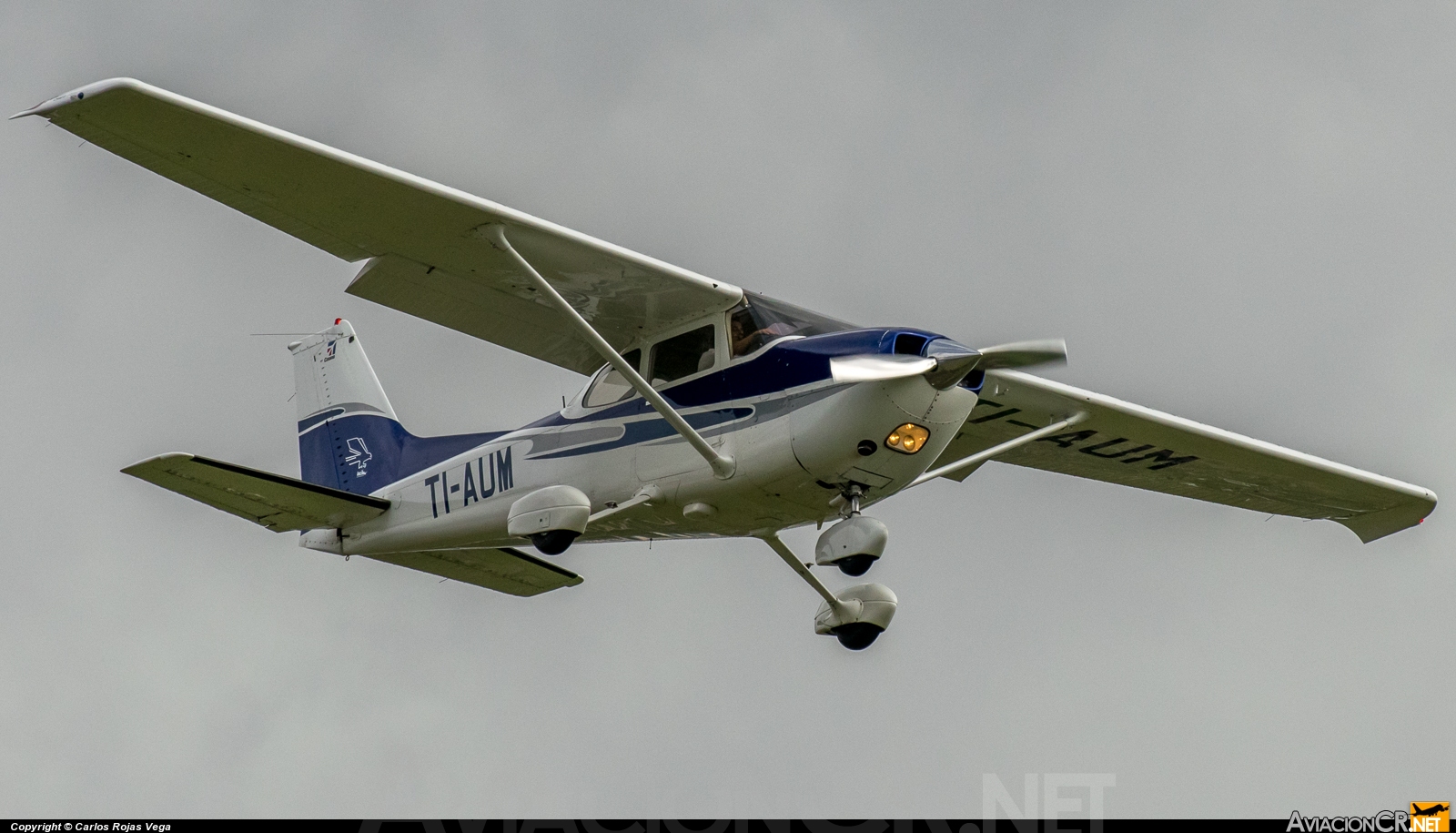 TI-AUM - Cessna 172M Skyhawk II - Privado