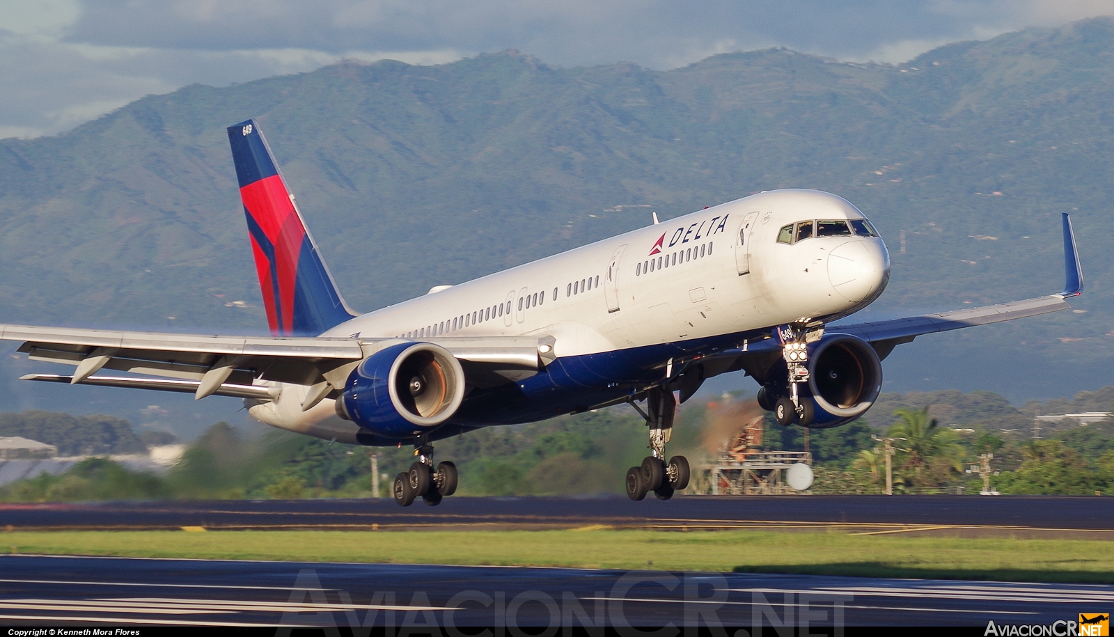 N649DL - Boeing 757-231 - Delta Airlines