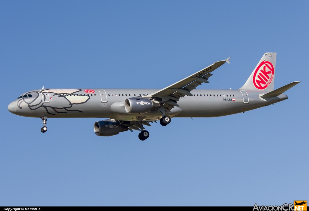 OE-LEZ - Airbus A321-211 - NIKI