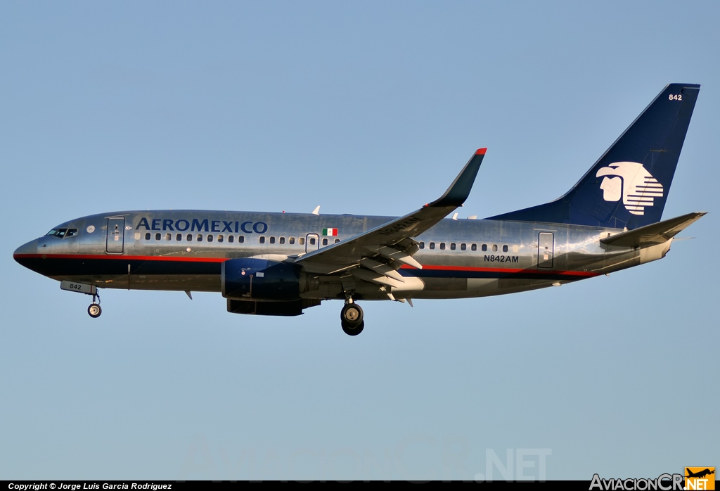 N842AM - Boeing 737-752 - Aeromexico