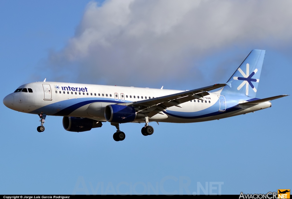 XA-SUN - Airbus A320-214 - Interjet