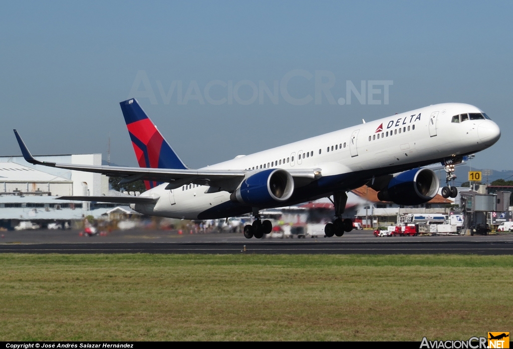 N699DL  - Boeing 757-232 - Delta Airlines