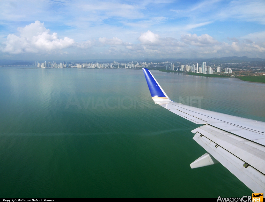 HP-1827CMP - Boeing 737-8V3 - Copa Airlines