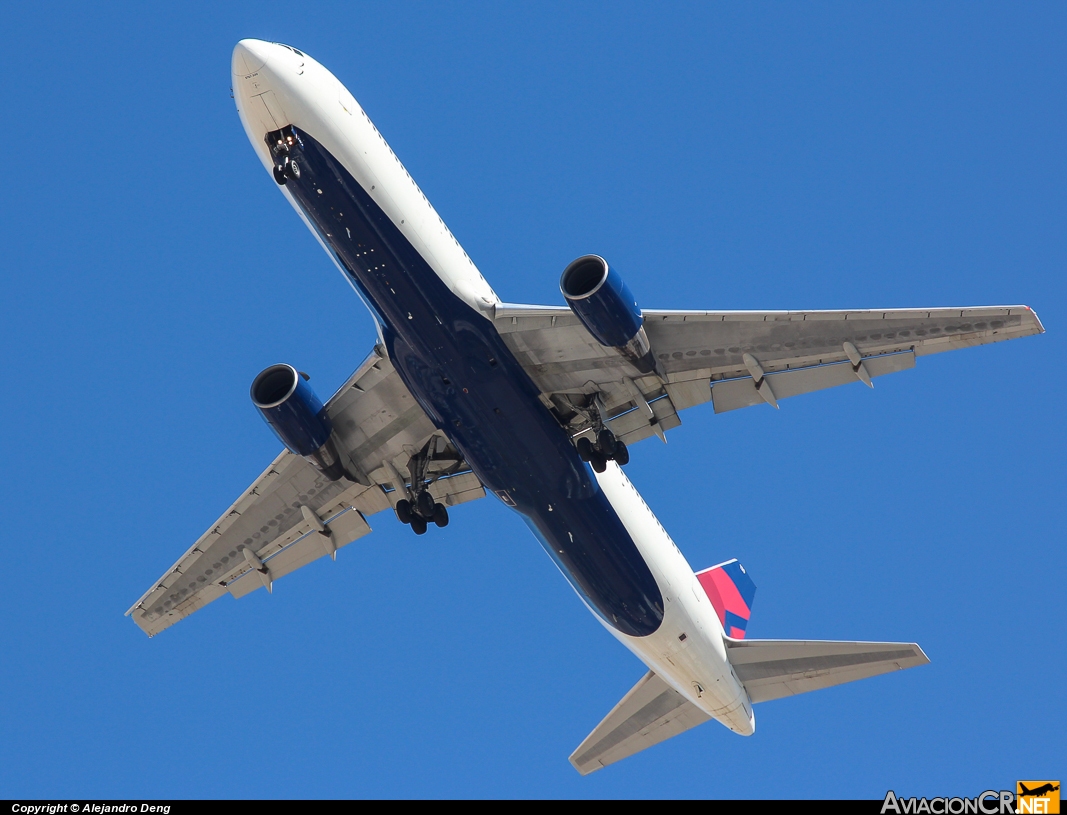 N129DL - Boeing 767-332 - Delta Air Lines