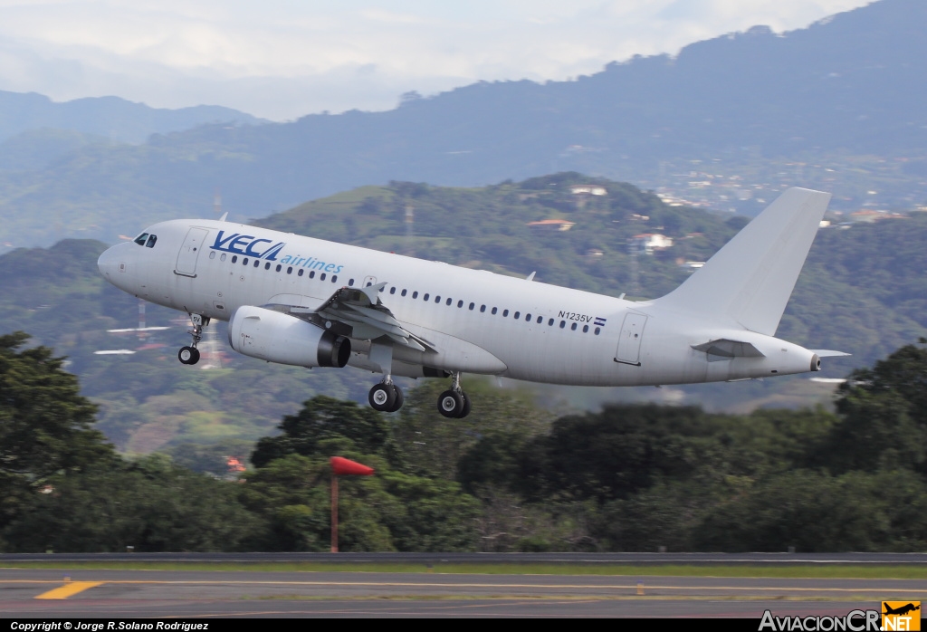 N1235V - Airbus A319-132 - VECA