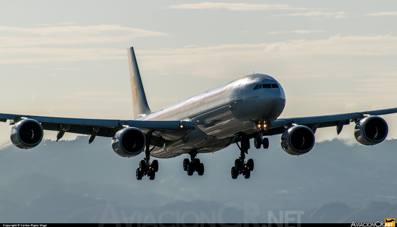 EC-JNQ - Airbus A340-642 - Iberia