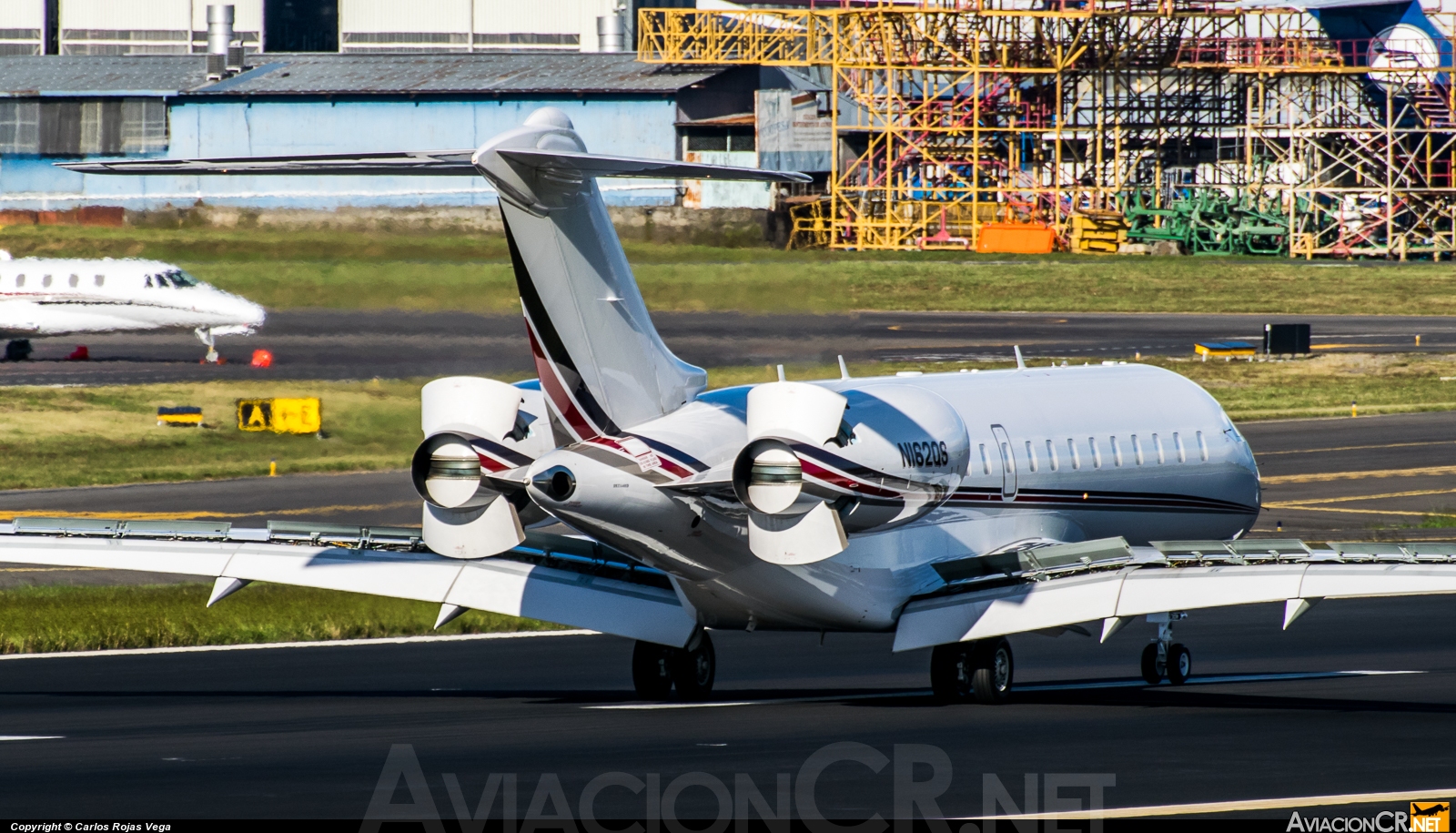 N162QS - Bombardier BD-700-1A10 Global Express - Privado