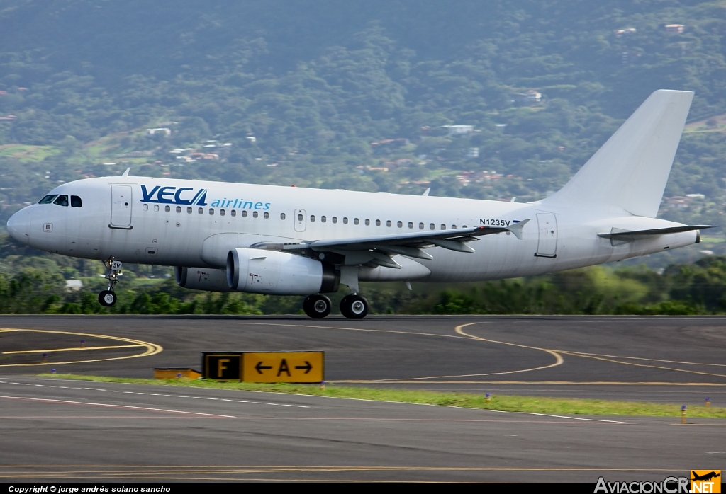 N1235V - Airbus A319-132 - VECA