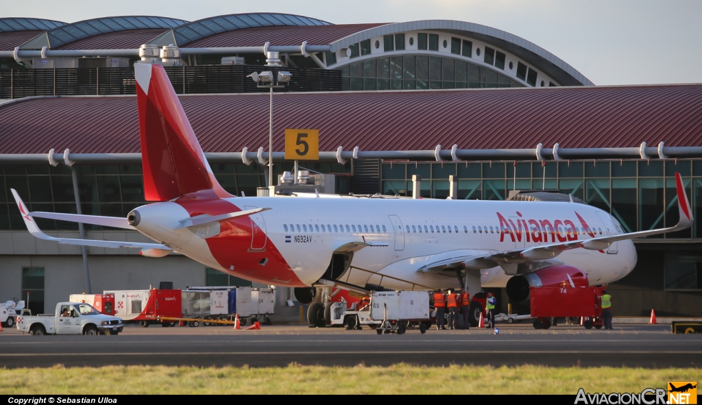 N692AV - Airbus A321-231 - Avianca
