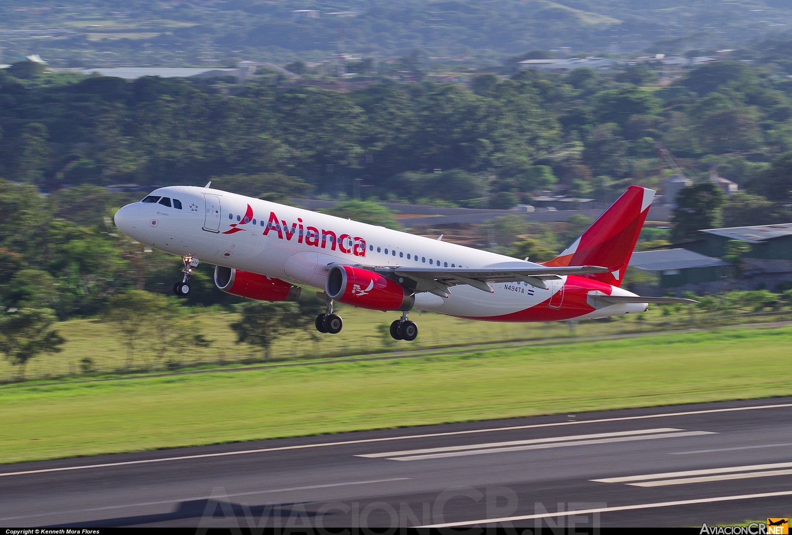 N494TA - Airbus A320-233 - TACA