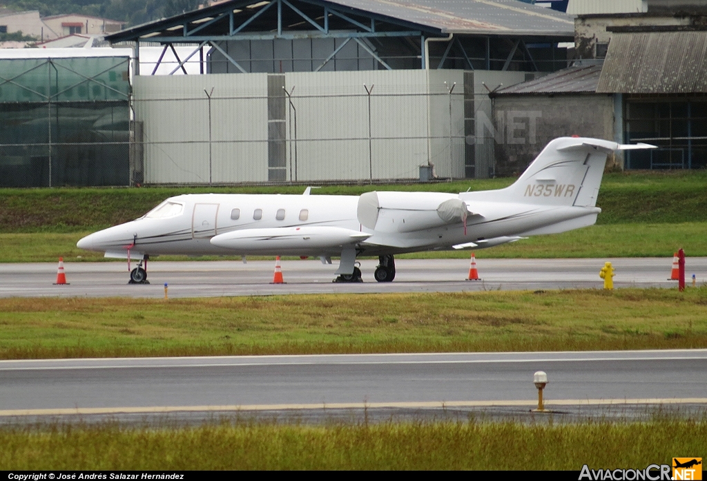 N35WR - Learjet 35A - Privado