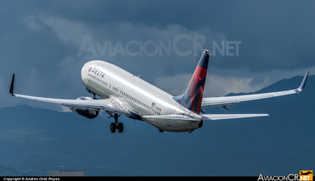 N385DN - Boeing 737-832 - Delta Air Lines