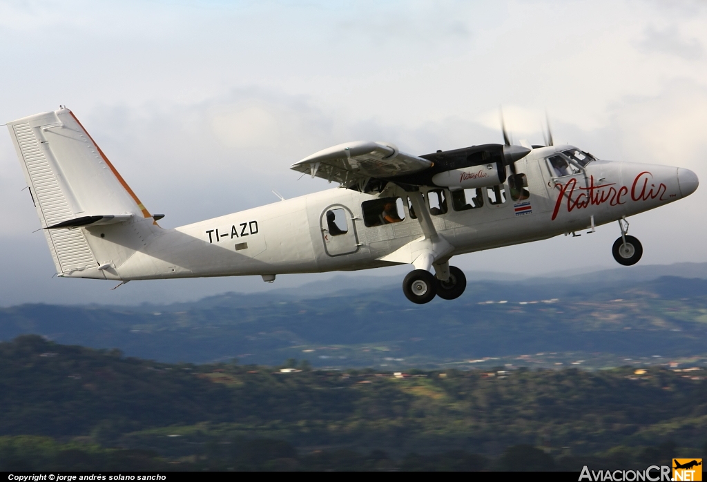 TI-AZD - De Havilland Canada DHC-6-300 Twin Otter - Nature Air