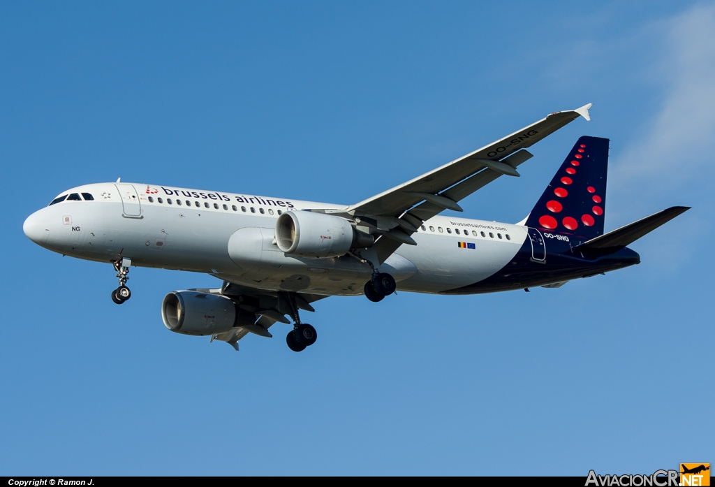OO-SNG - Airbus A320-214 - Brussels airlines