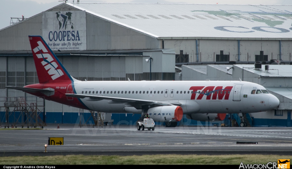 PR-MAB - Airbus A320-232 - TAM