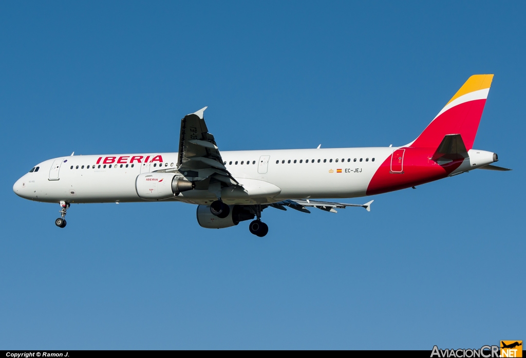 EC-JEJ - Airbus A321-211 - Iberia