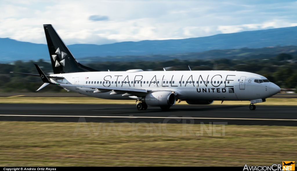 N76516 - Boeing 737-824 - United Airlines