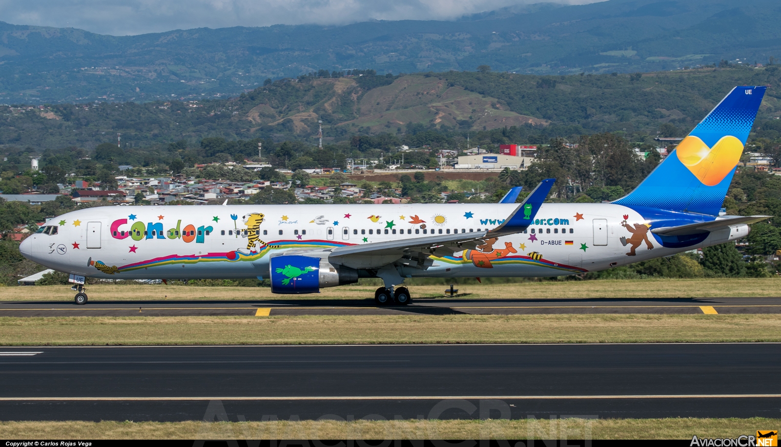 D-ABUE - Boeing 767-330/ER - Condor