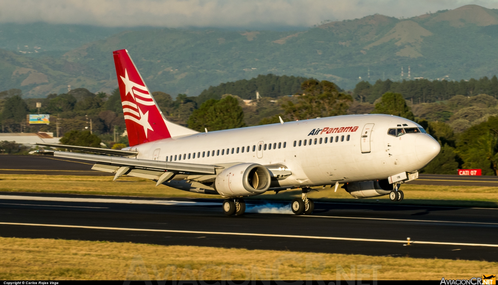 HP-1795PST - Boeing 737-33A - Air Panama