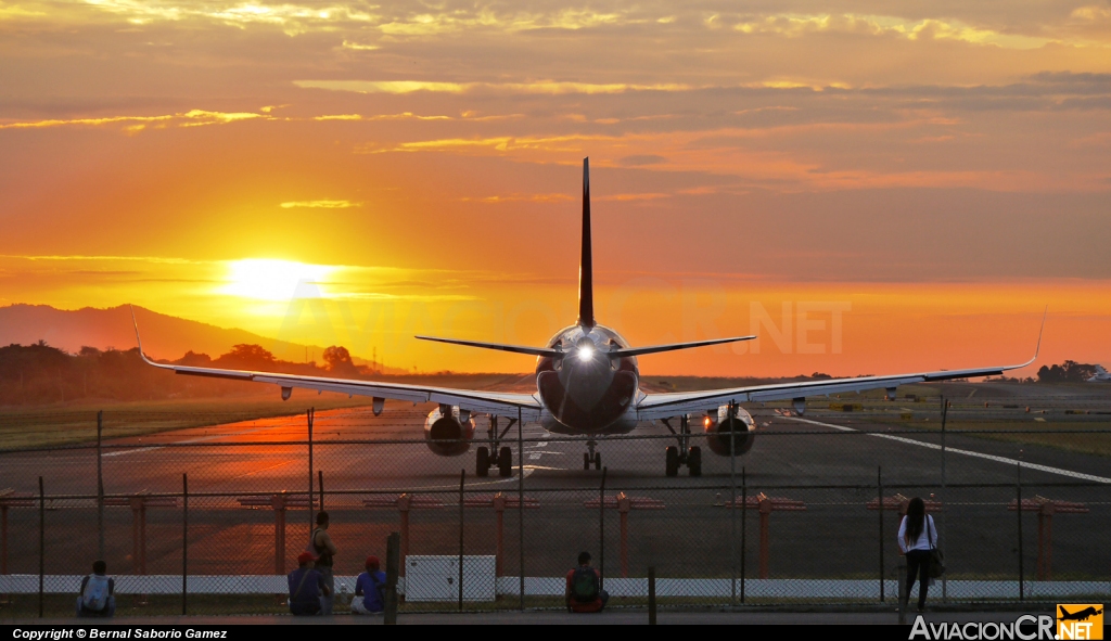 N693AV - Airbus A321-231 - Avianca