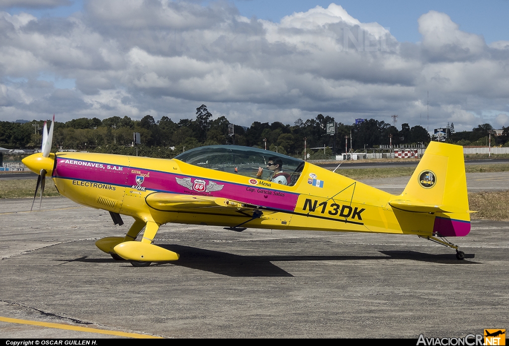 N13DK - Extra 300L - Privado