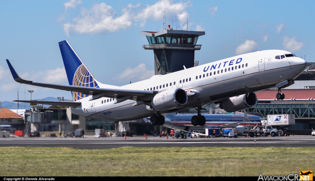 N16234 - Boeing 737-824 - United Airlines