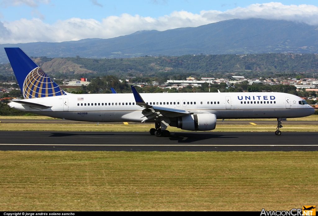 N21108 - Boeing 757-224 - United Airlines