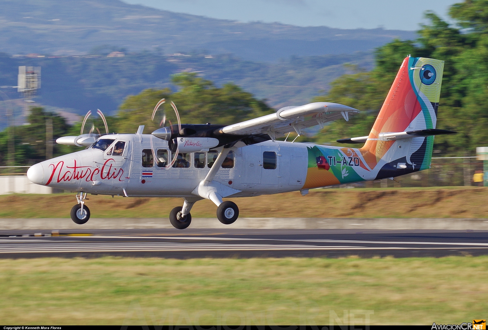 TI-AZD - De Havilland Canada DHC-6-300 Twin Otter - Nature Air