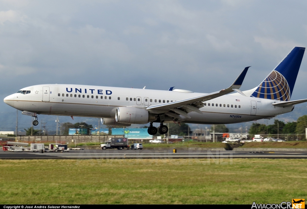 N76504 - Boeing 737-824 - United Airlines