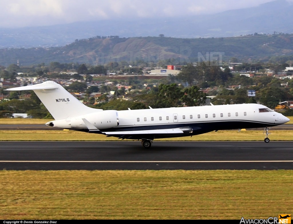 N711LS - Bombardier BD-700-1A11 Global 5000 - Privado