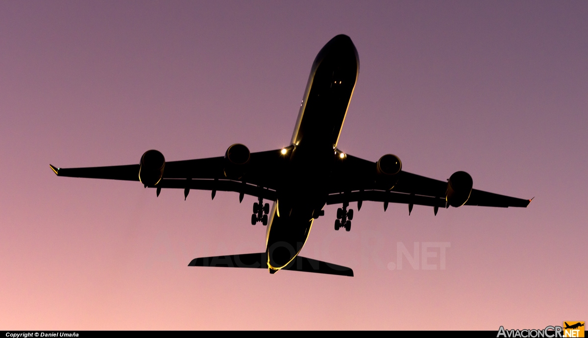 EC-IZX - Airbus A340-642 - Iberia