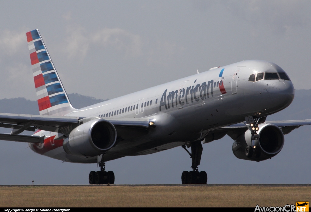 N174AA - Boeing 757-223 - American Airlines