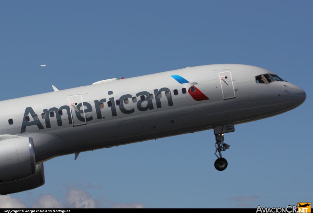 N174AA - Boeing 757-223 - American Airlines