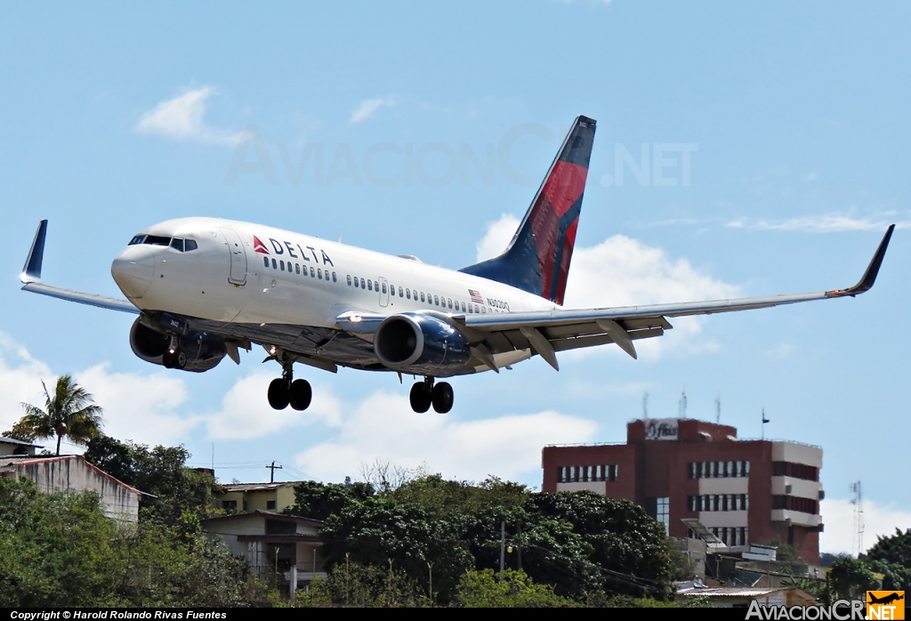 N302DQ - Boeing 737-732 - Delta Air Lines