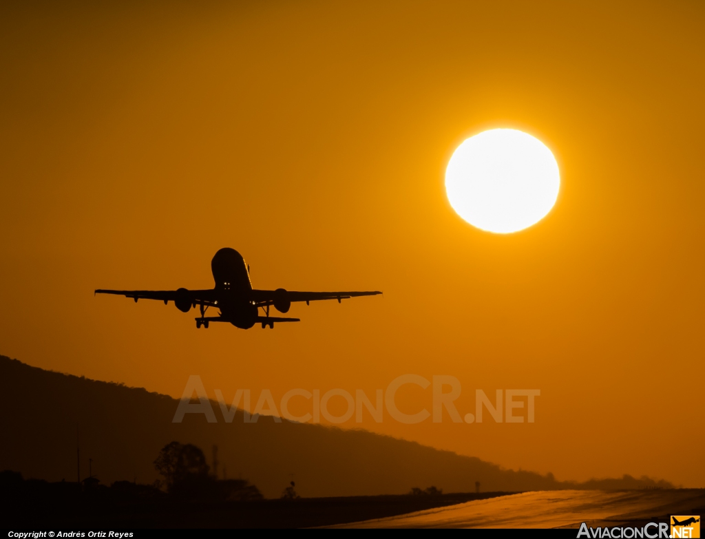 N522TA - Airbus A319-132 - Taca