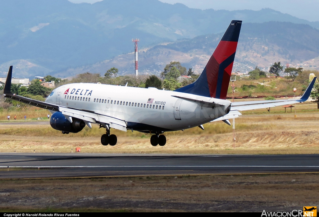 N301DQ - Boeing 737-732 - Delta Airlines