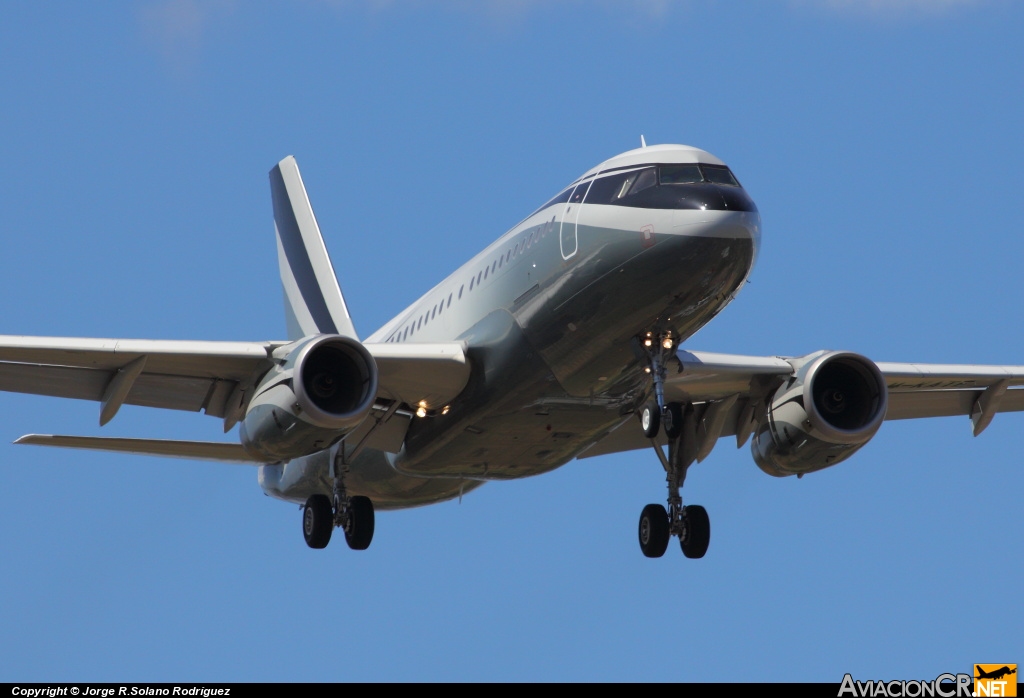 M-KATE - Airbus A319-133X CJ - Privado