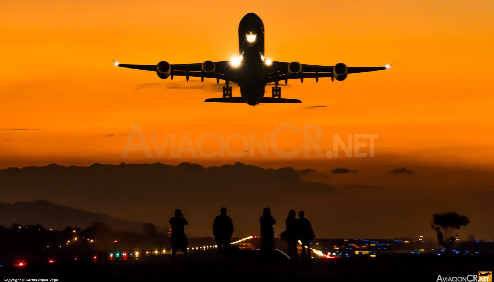 EC-KZI - Airbus A340-642 - Iberia