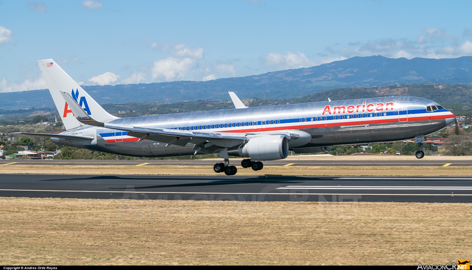 N359AA - Boeing 767-323/ER - American Airlines