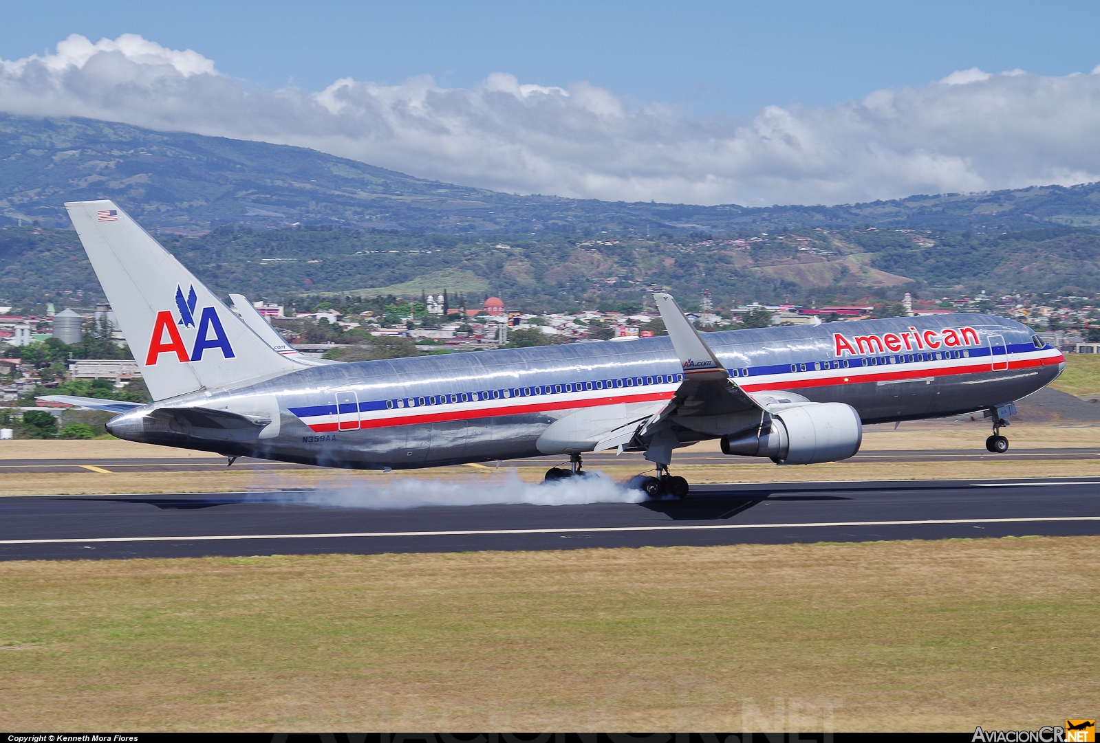 N359AA - Boeing 767-323/ER - American Airlines