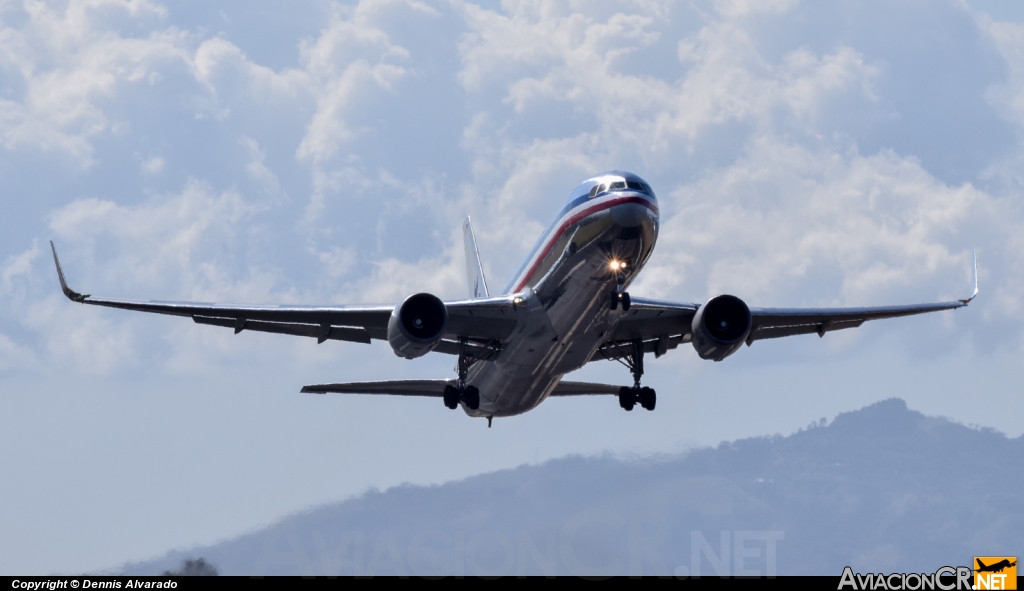 N359AA - Boeing 767-323/ER - American Airlines