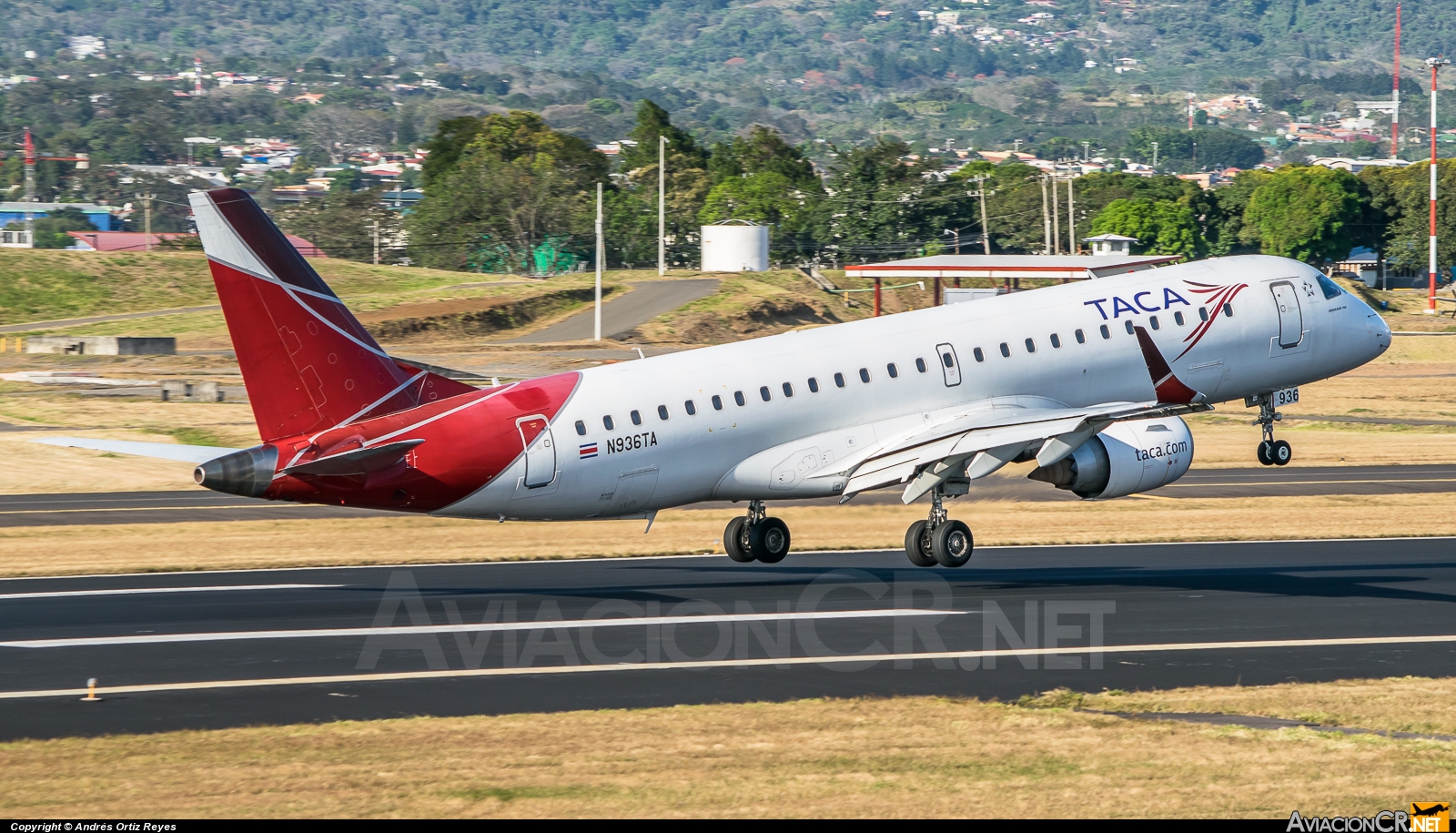 N936TA - Embraer 190-100IGW - TACA