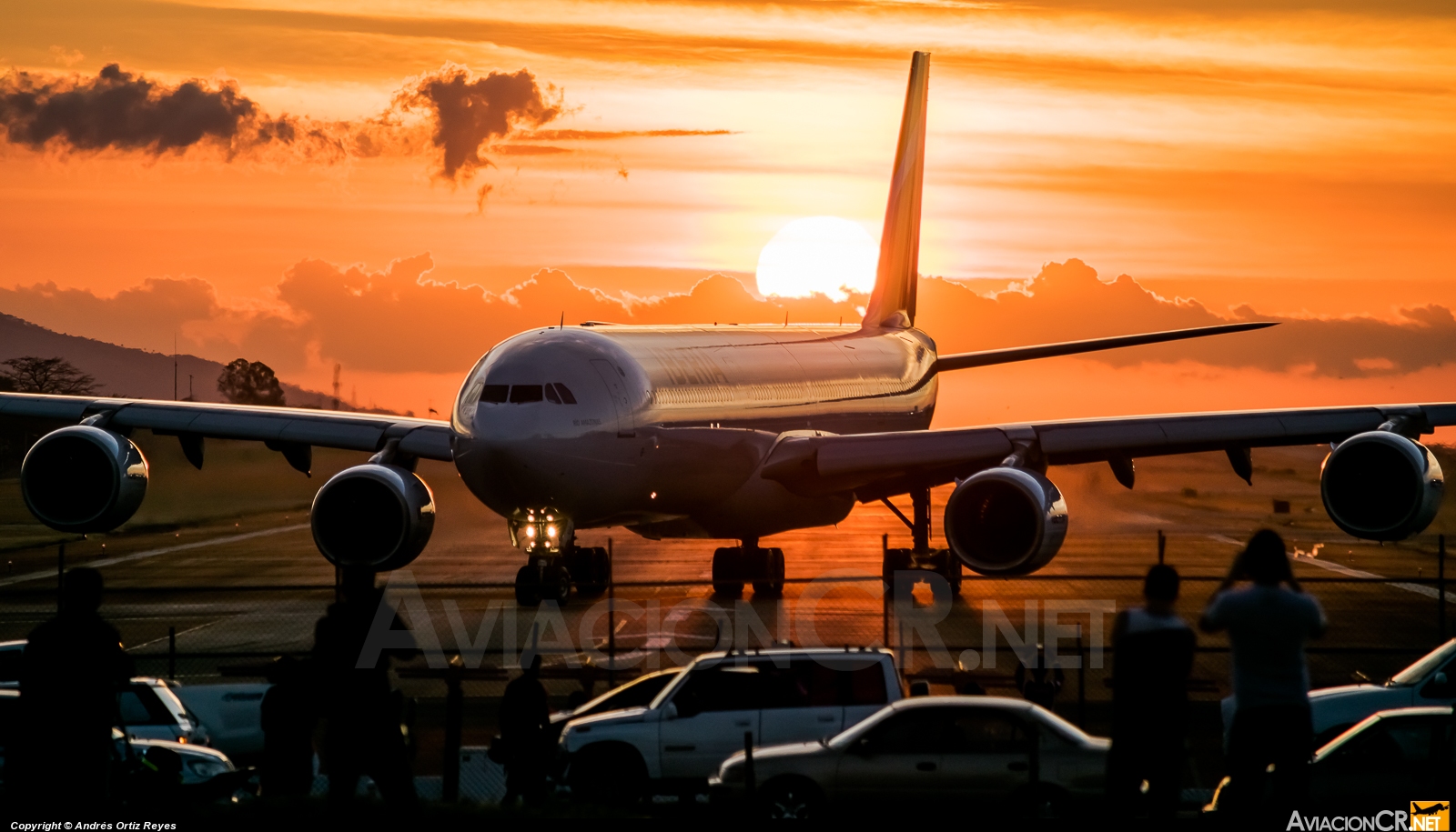 EC-LEU - Airbus A340-642X - Iberia